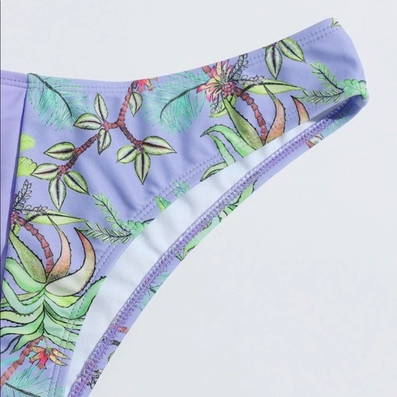 Leaf Print Bikini Swimsuit - Picture 9 of 10